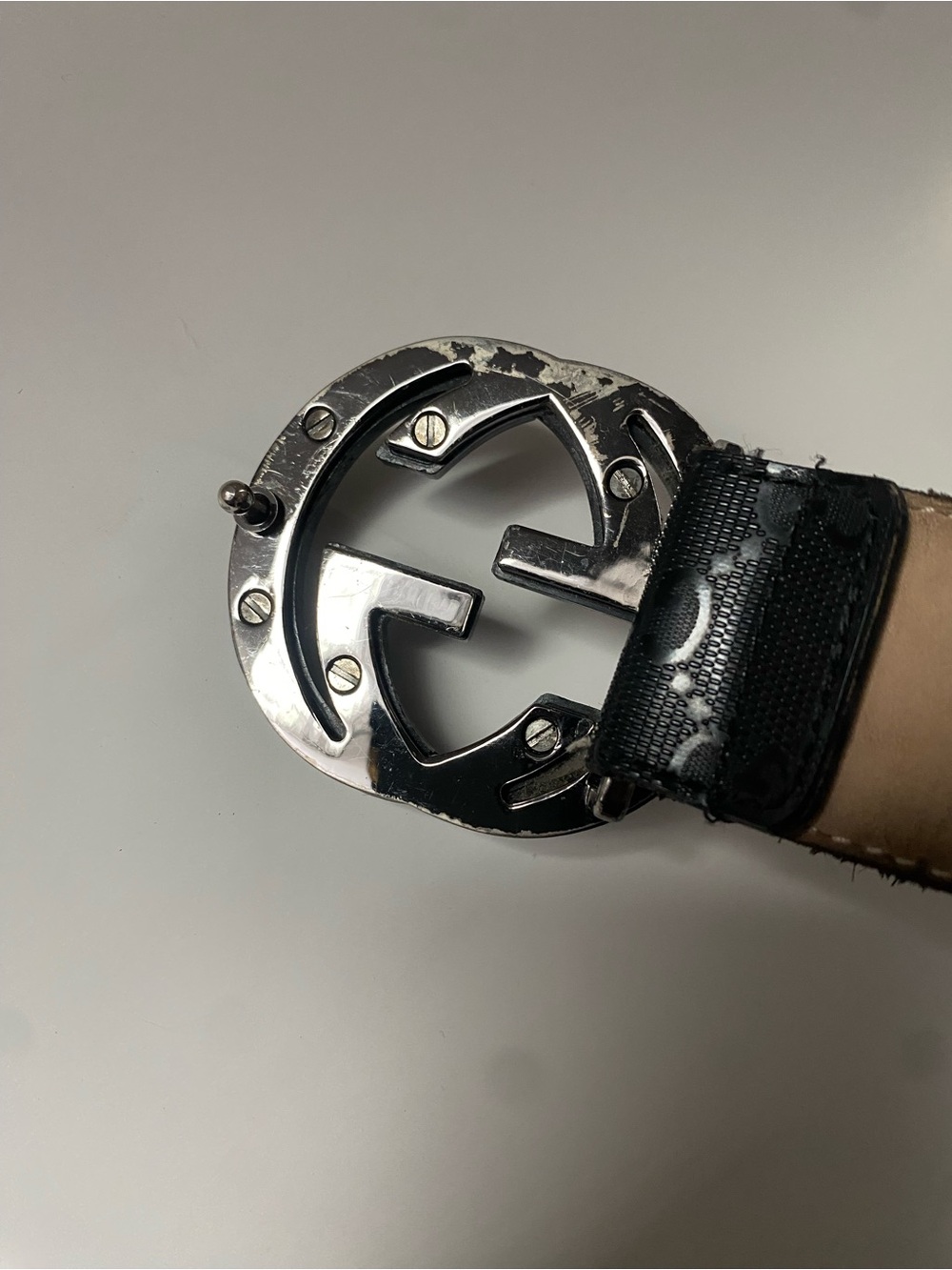 Black Gucci Belt 32-36 - Picture 6 of 8